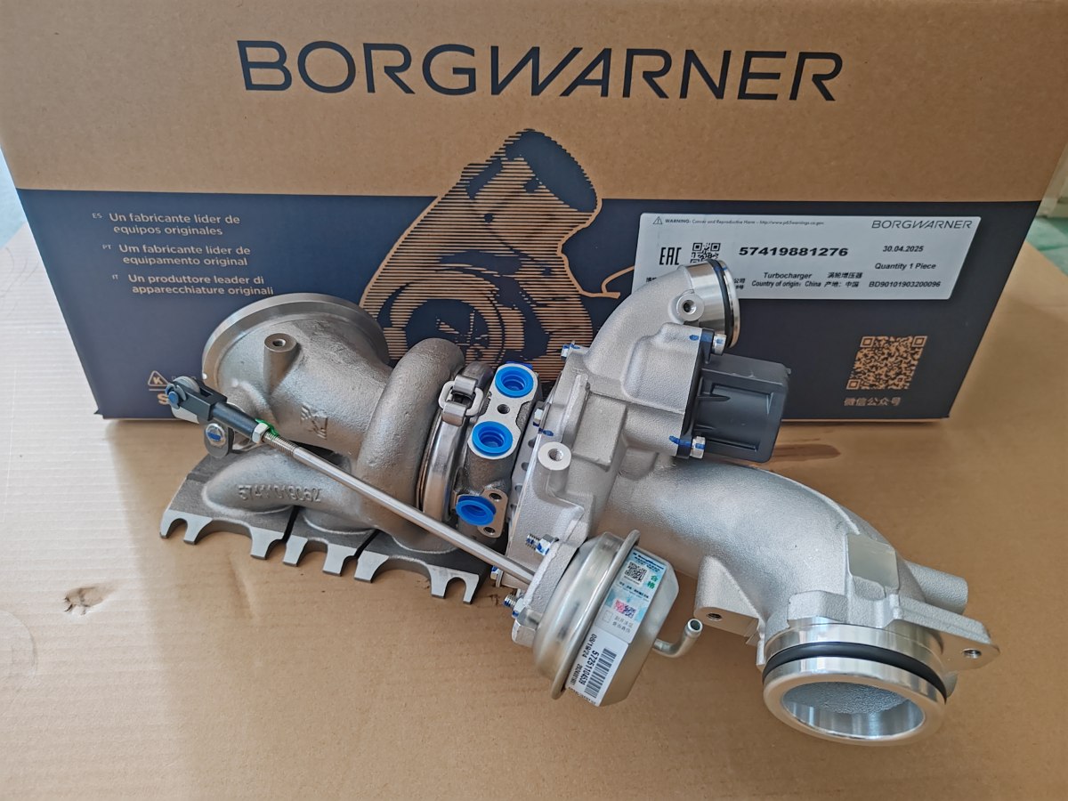 奔驰M276 3.0T 左边