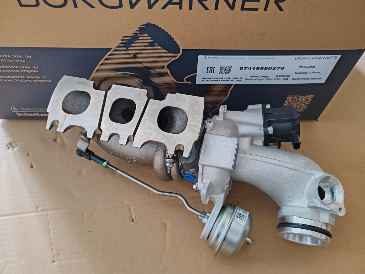 奔驰M276 3.0T 右边