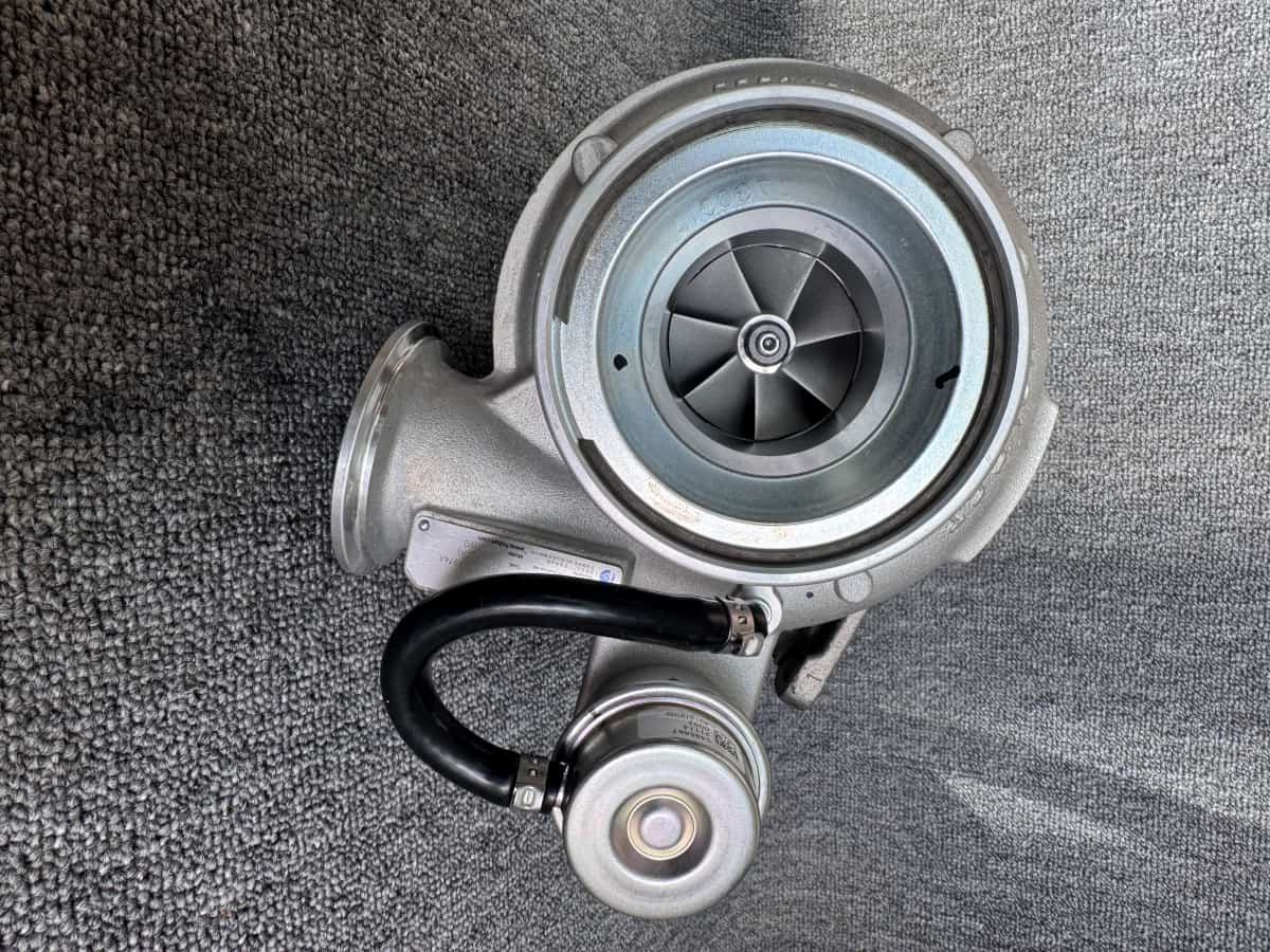 Dongfeng Cummins ISD7 320P