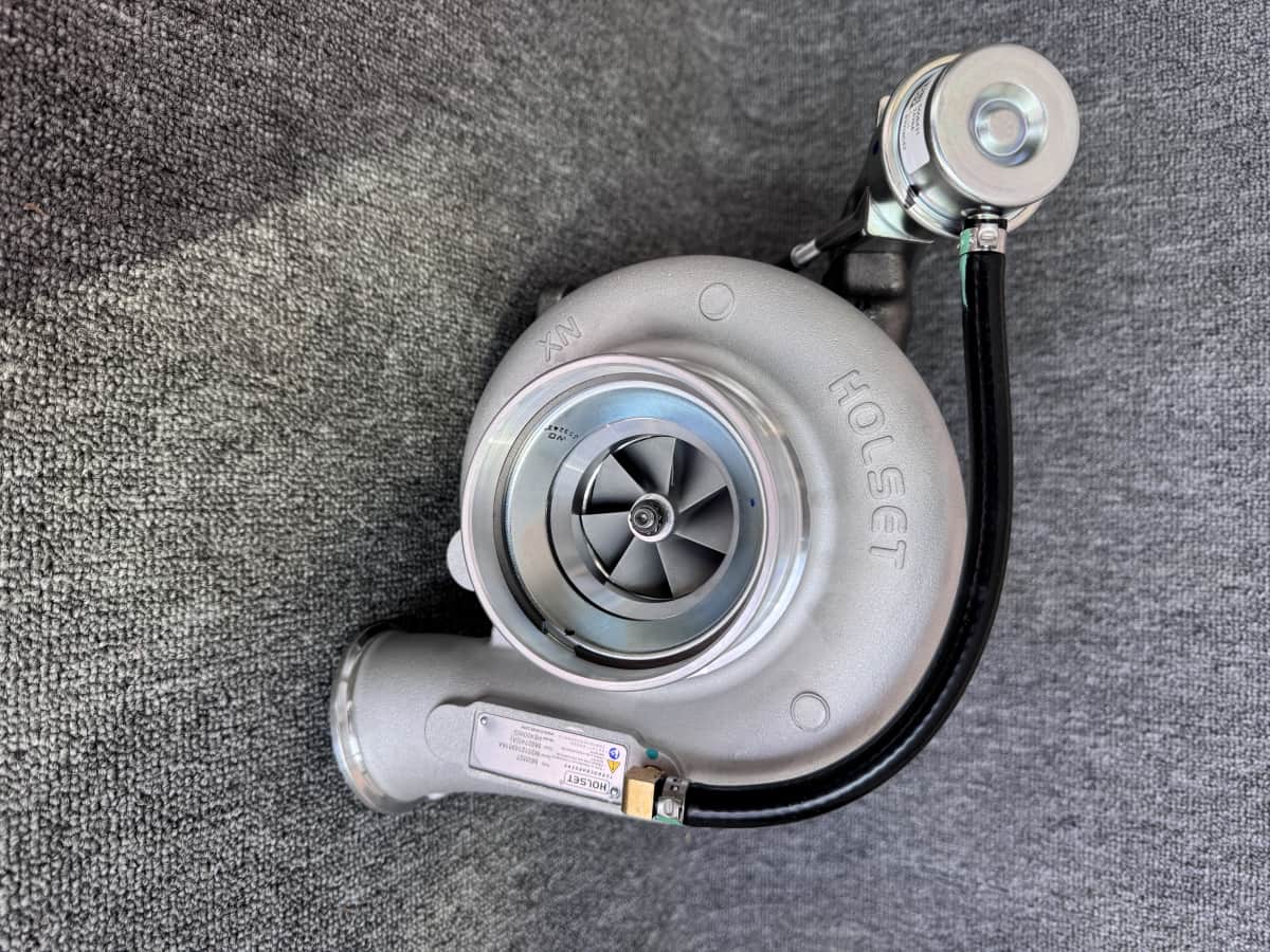 Cummins QSL8.9 Short Truck